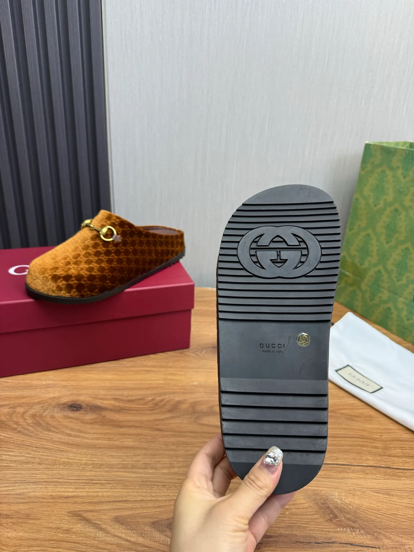 Men's men's shoes💰Pili 420💰Maoli 460💰 ＧＵＣＣＩGucci. Popular couple slippers hot sale🩷💚 🩴Official website one to one production 35-45 size 45 46 🉑️Customized!